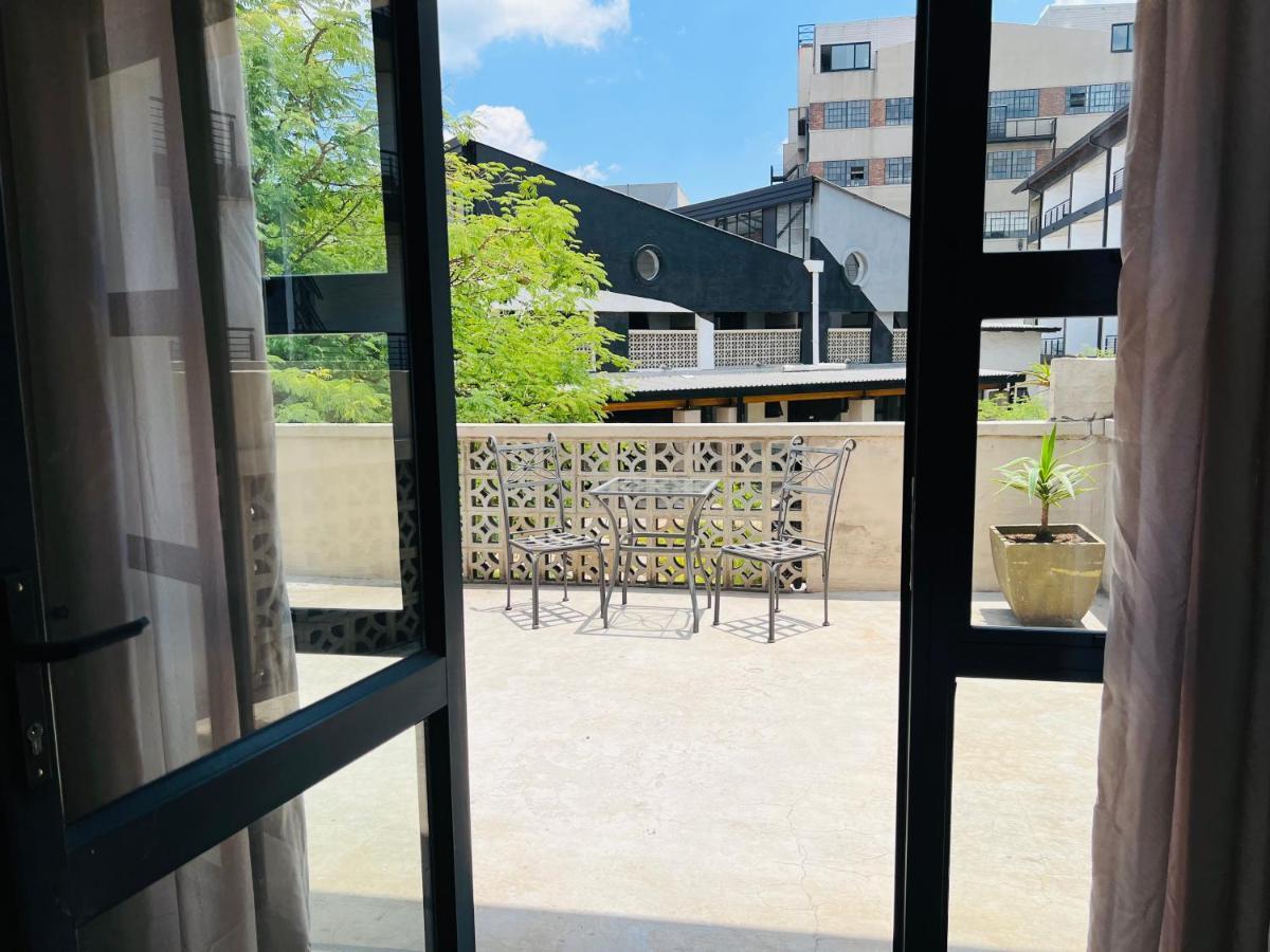 City Living Apartment 119 - Washer, 4K Tv, Fast Wifi, & Sunny Balcony Johannesburgo Exterior foto